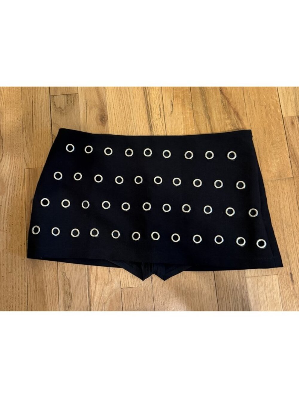 NWT Edikted Arlette Black Grommet Mini Skort Size Small